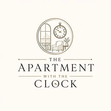 The With The Clock דירה